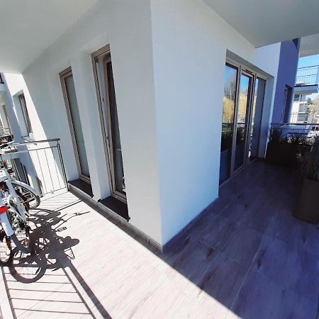 Apartament Kapitanski Mostek 17A Z Widokiem Na Port I Latarnie Morska Oraz Garazem Lejlighed Kołobrzeg Eksteriør billede