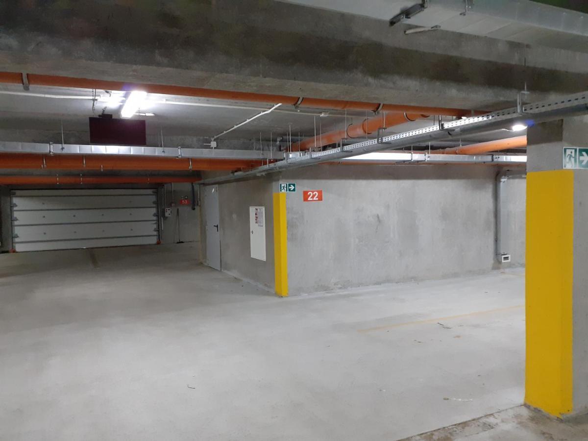 Apartament Kapitanski Mostek 17A Z Widokiem Na Port I Latarnie Morska Oraz Garazem Lejlighed Kołobrzeg Eksteriør billede