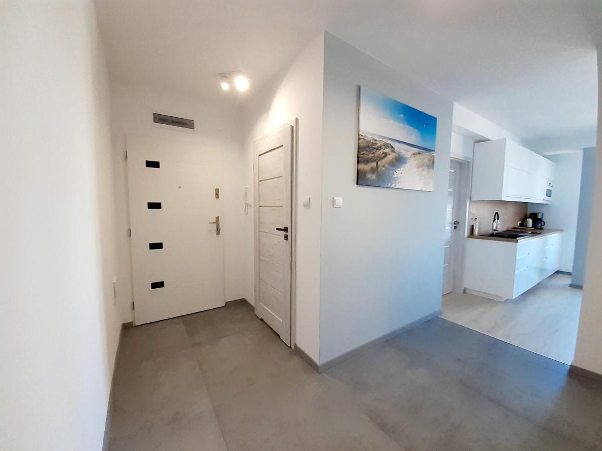 Apartament Kapitanski Mostek 17A Z Widokiem Na Port I Latarnie Morska Oraz Garazem Lejlighed Kołobrzeg Eksteriør billede